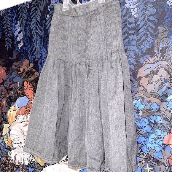 Vintage Grey Academia Skirt - Picture 4 of 6
